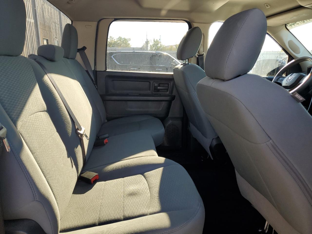 1C6RR7KT3JS142269 2018 Ram 1500 St