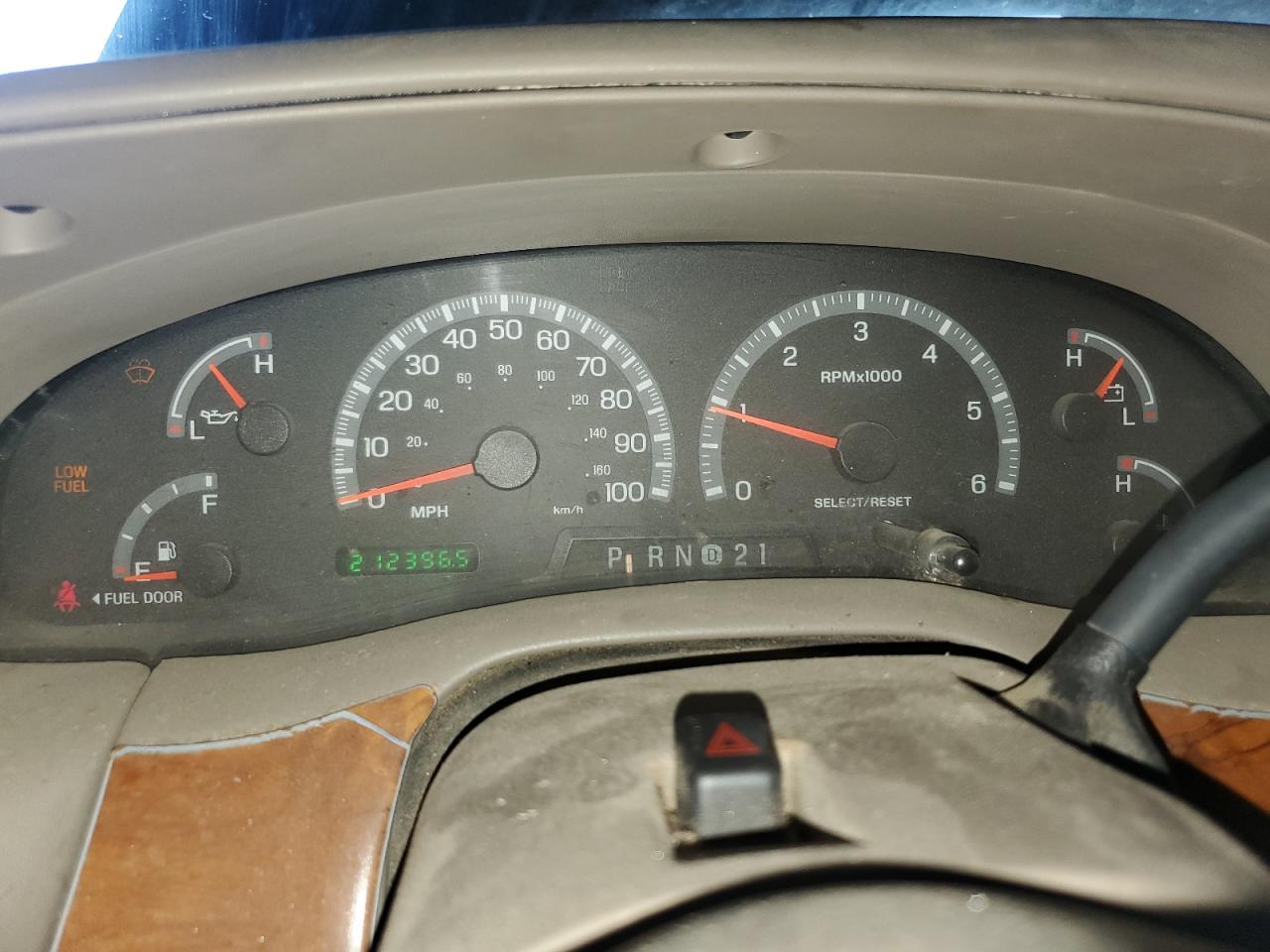 2001 Ford Expedition Eddie Bauer VIN: 1FMEU17L11LB20059 Lot: 59133775