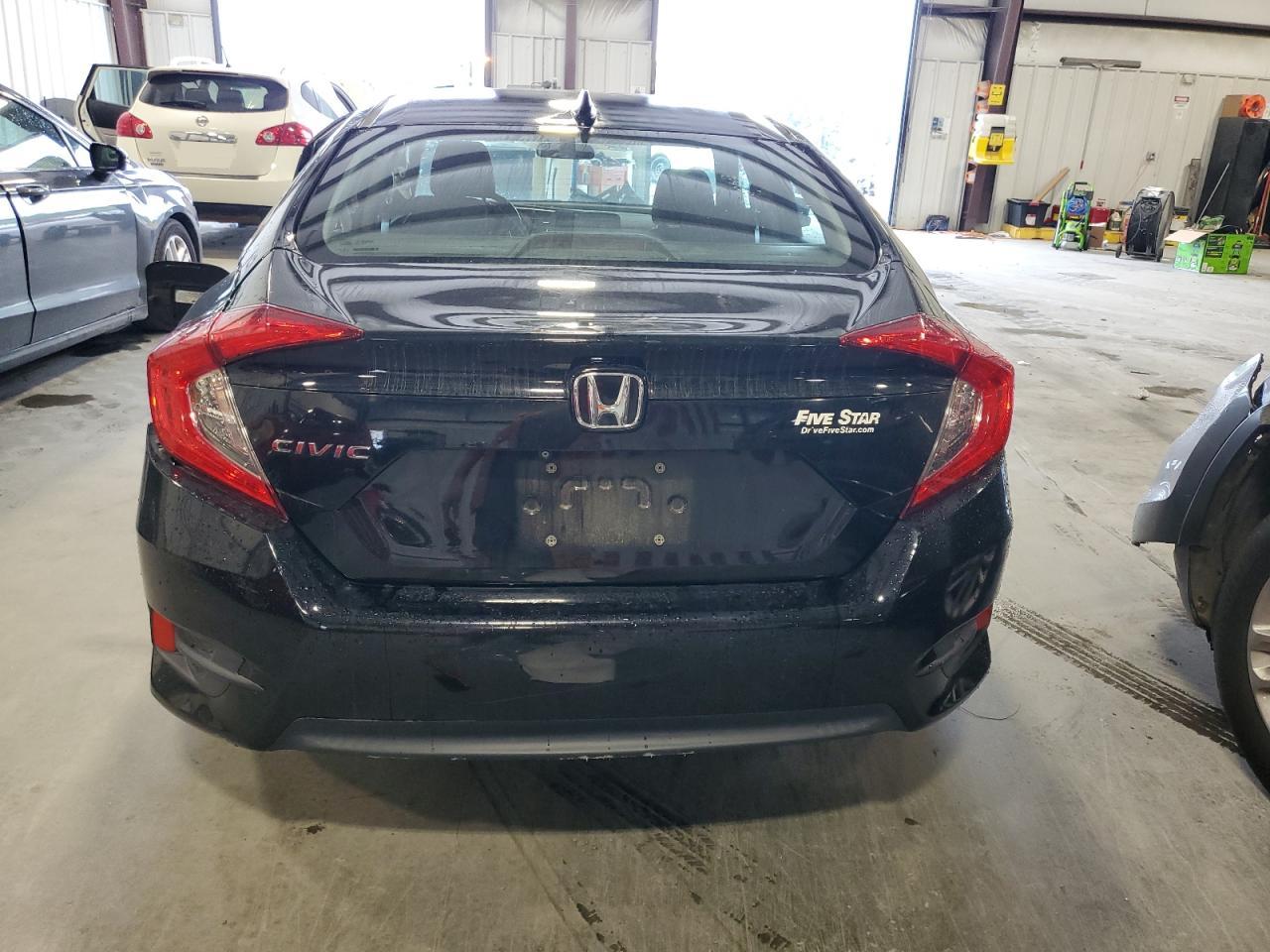 19XFC2F71HE019807 2017 Honda Civic Ex