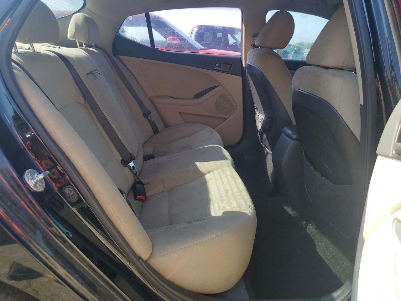 2013 Kia Optima Lx VIN: 5XXGM4A7XDG121810 Lot: 70290304