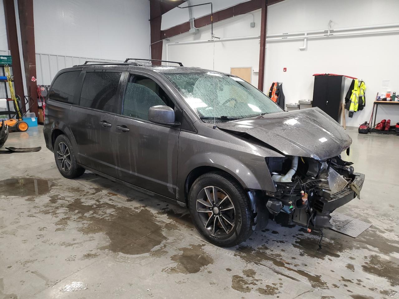 2018 Dodge Caravan - Image 4