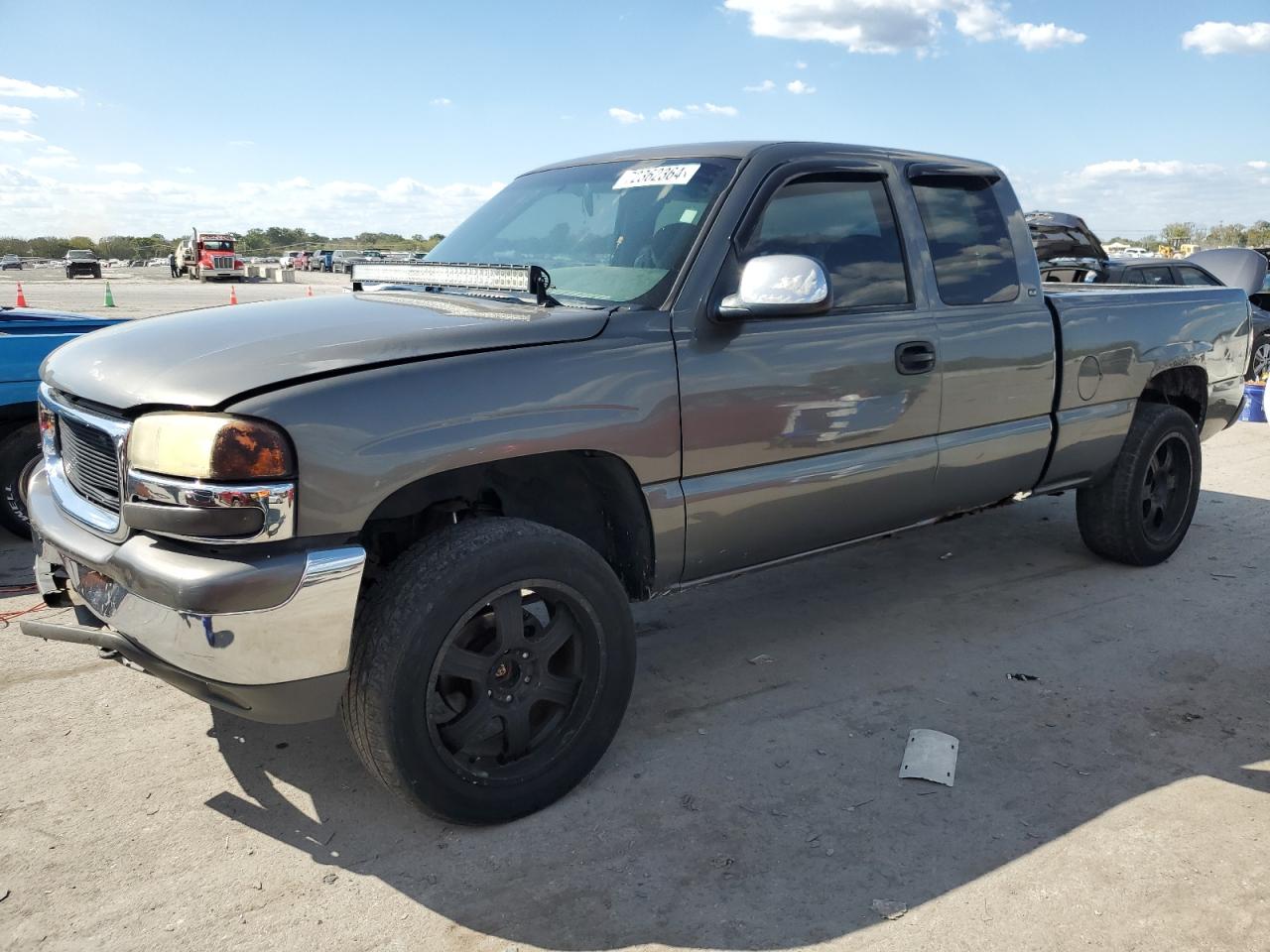 2000 GMC Sierra - Image 1