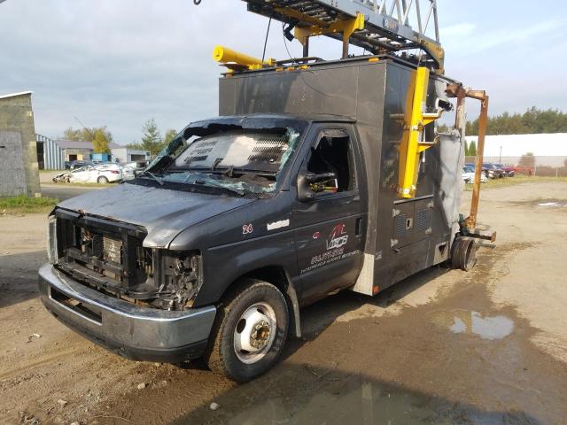 2012 Ford Econoline E450 Super Duty Cutaway Van