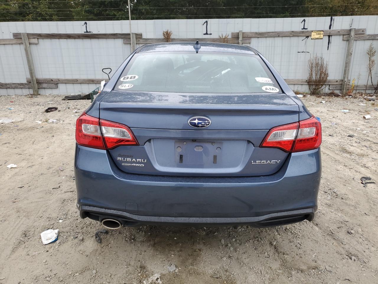 4S3BNAC61J3027692 2018 Subaru Legacy 2.5I Premium