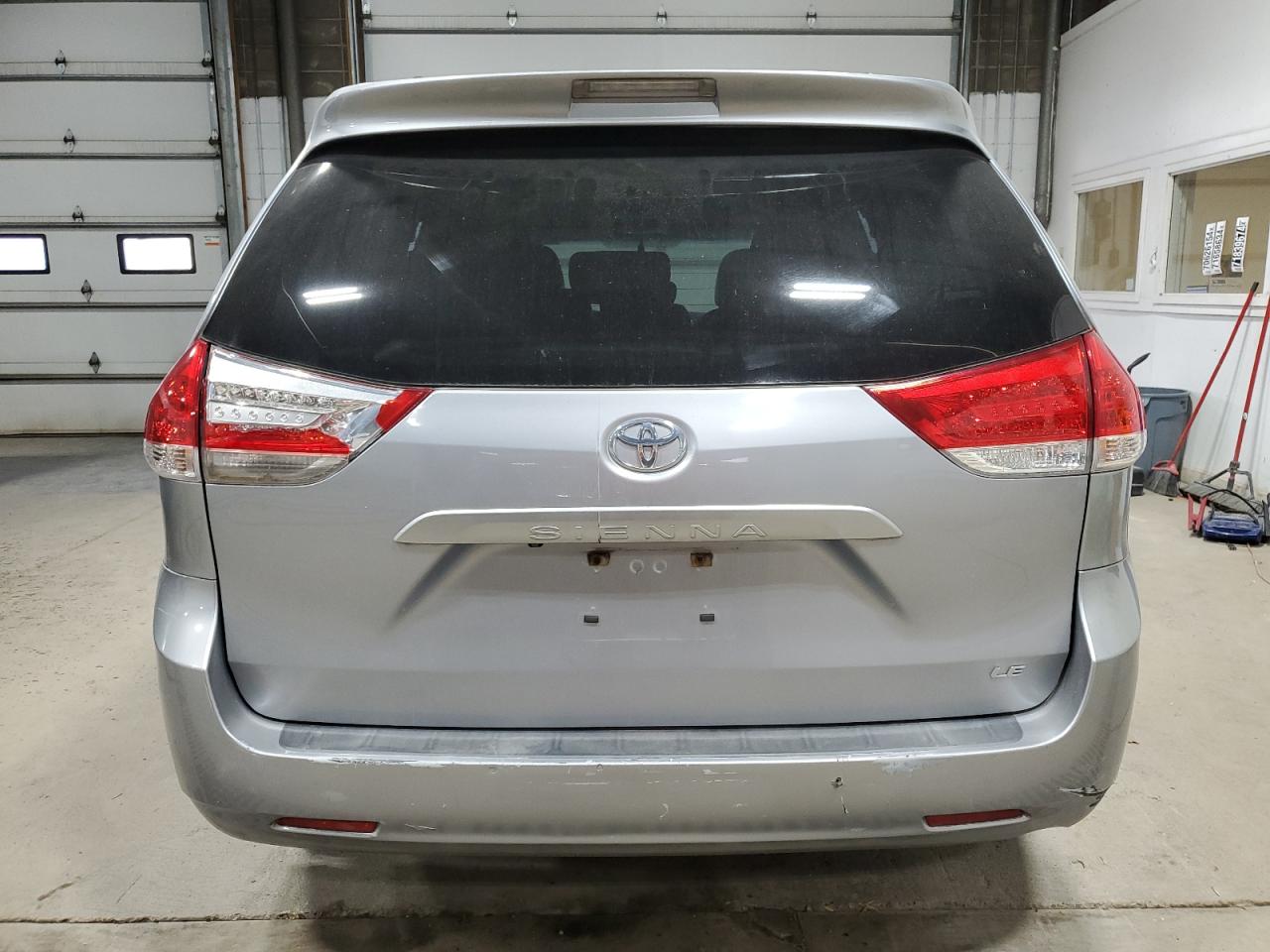 2013 Toyota Sienna Le VIN: 5TDKK3DC0DS285388 Lot: 71301764