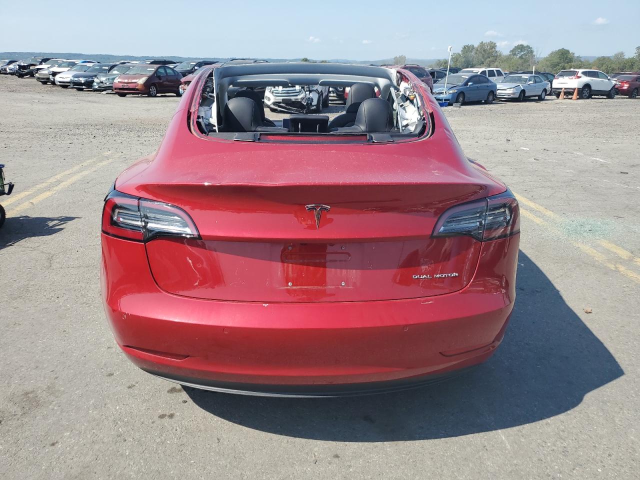 2018 Tesla Model 3 VIN: 5YJ3E1EB3JF115922 Lot: 69682464