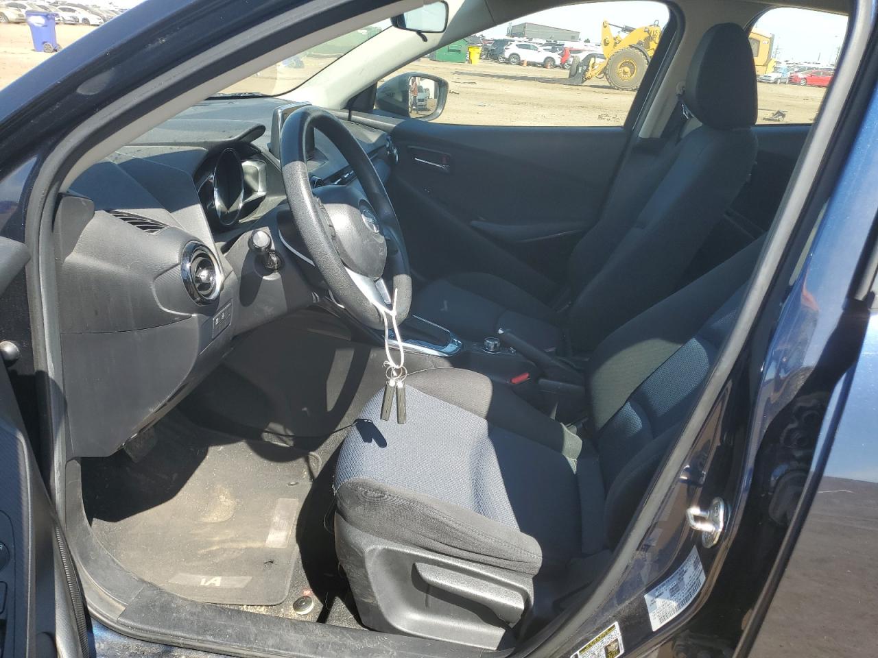 3MYDLBZV2GY130284 2016 Toyota Scion Ia