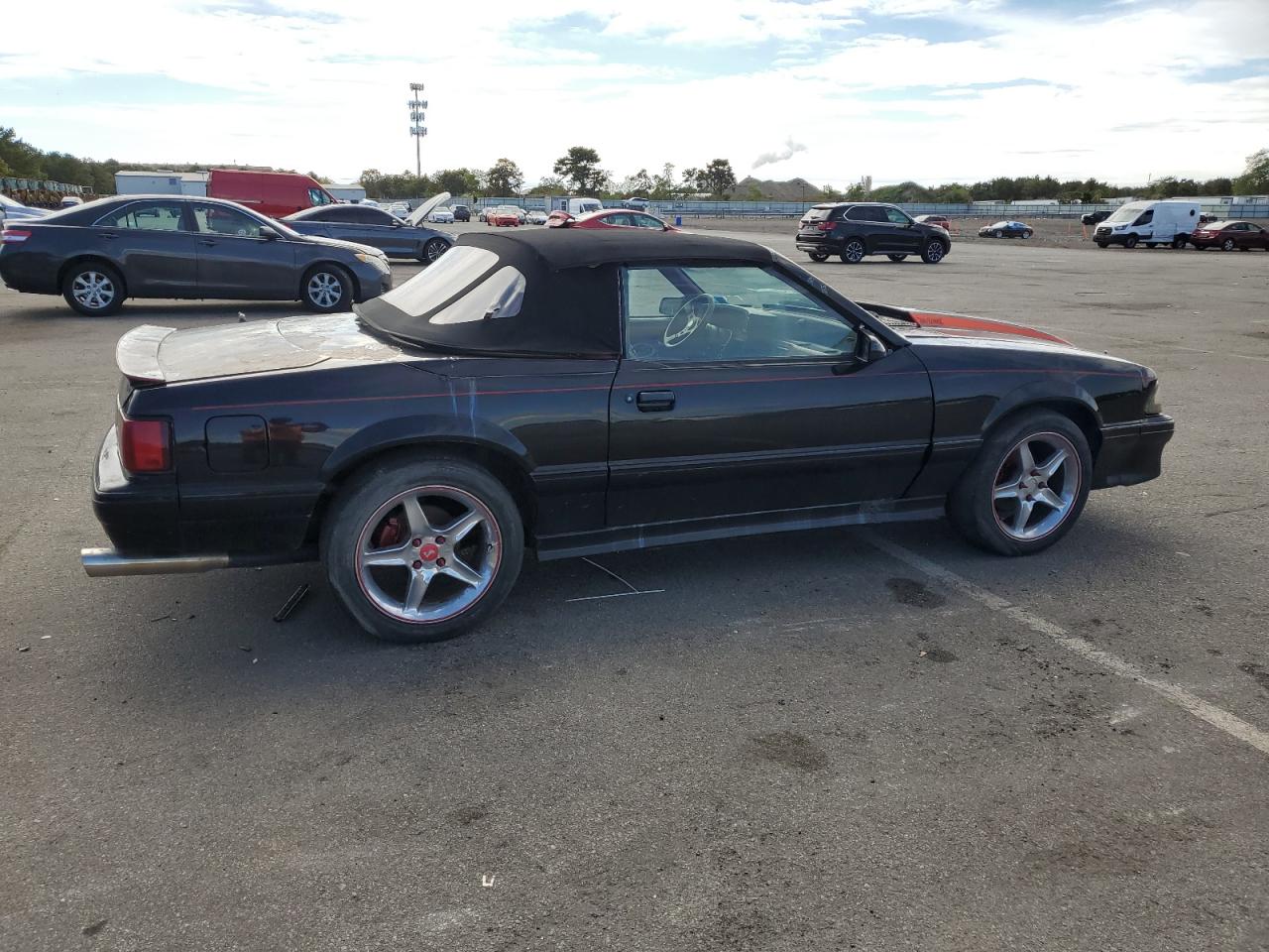 1987 Ford Mustang - Image 3