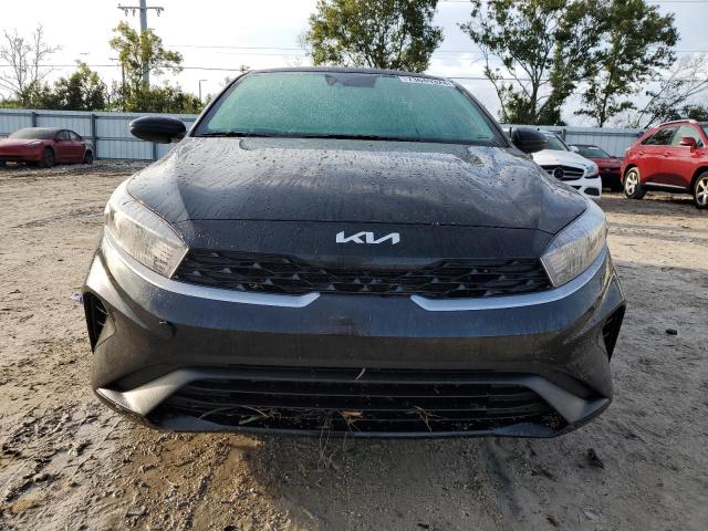 3KPF24AD8RE800949 Kia Forte LX 5