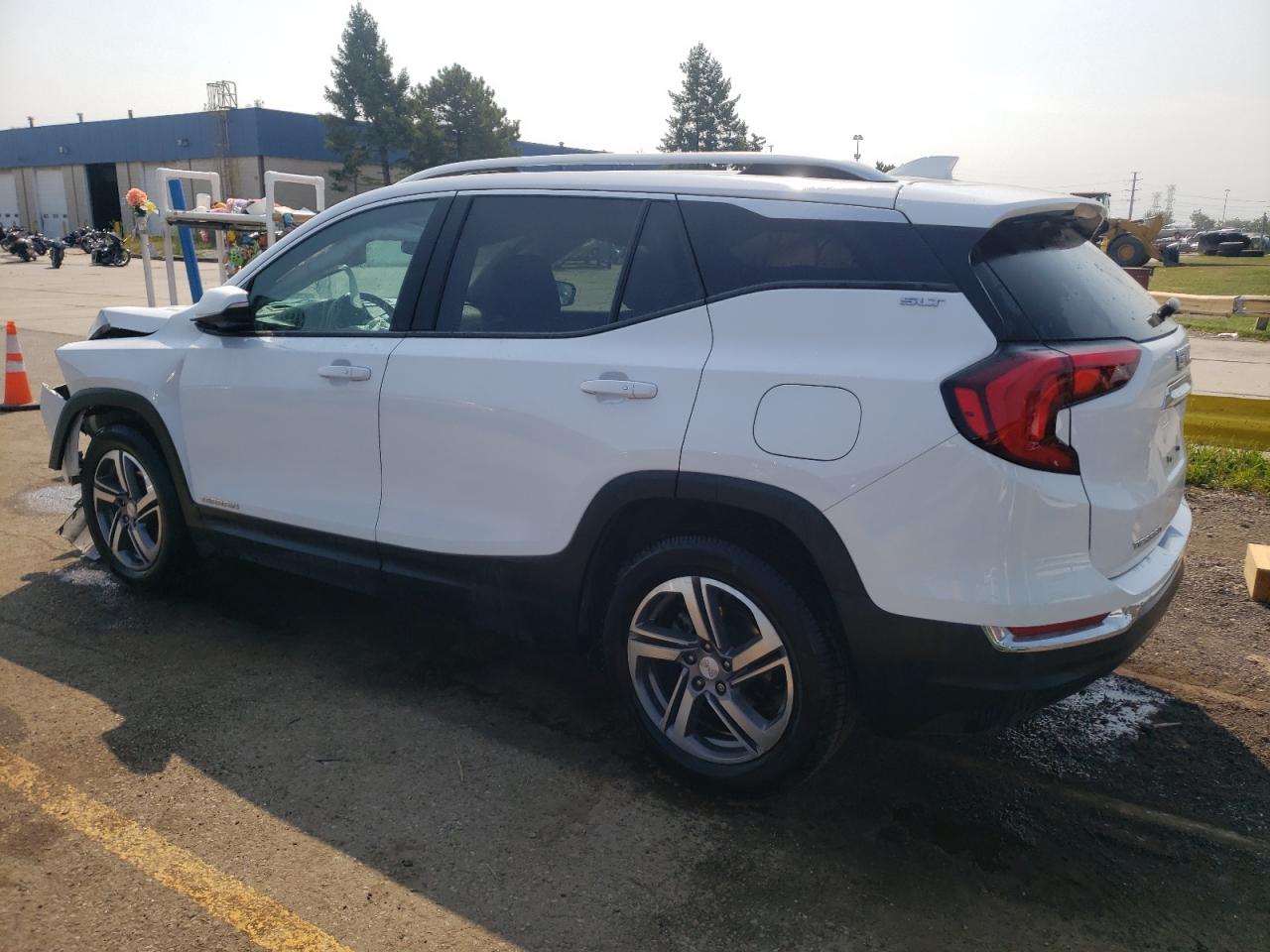 2020 GMC Terrain - Image 2