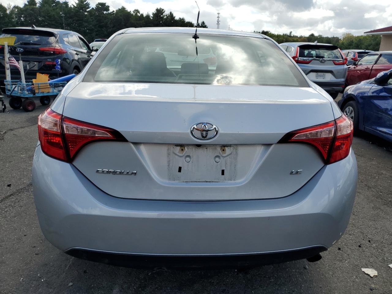 2018 Toyota Corolla L VIN: 2T1BURHE5JC061563 Lot: 70188824