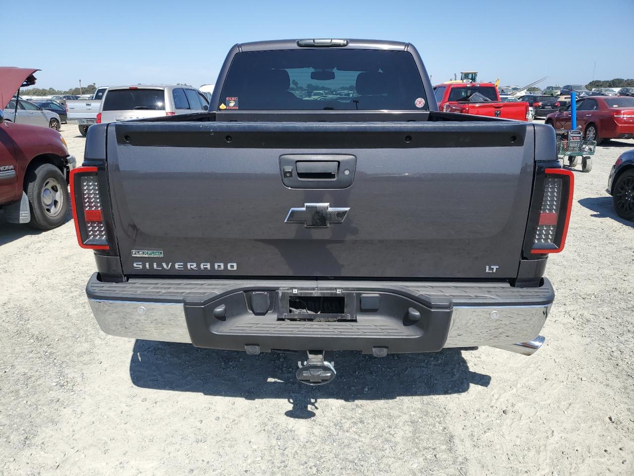 1GCSKSE38AZ130137 2010 Chevrolet Silverado K1500 Lt