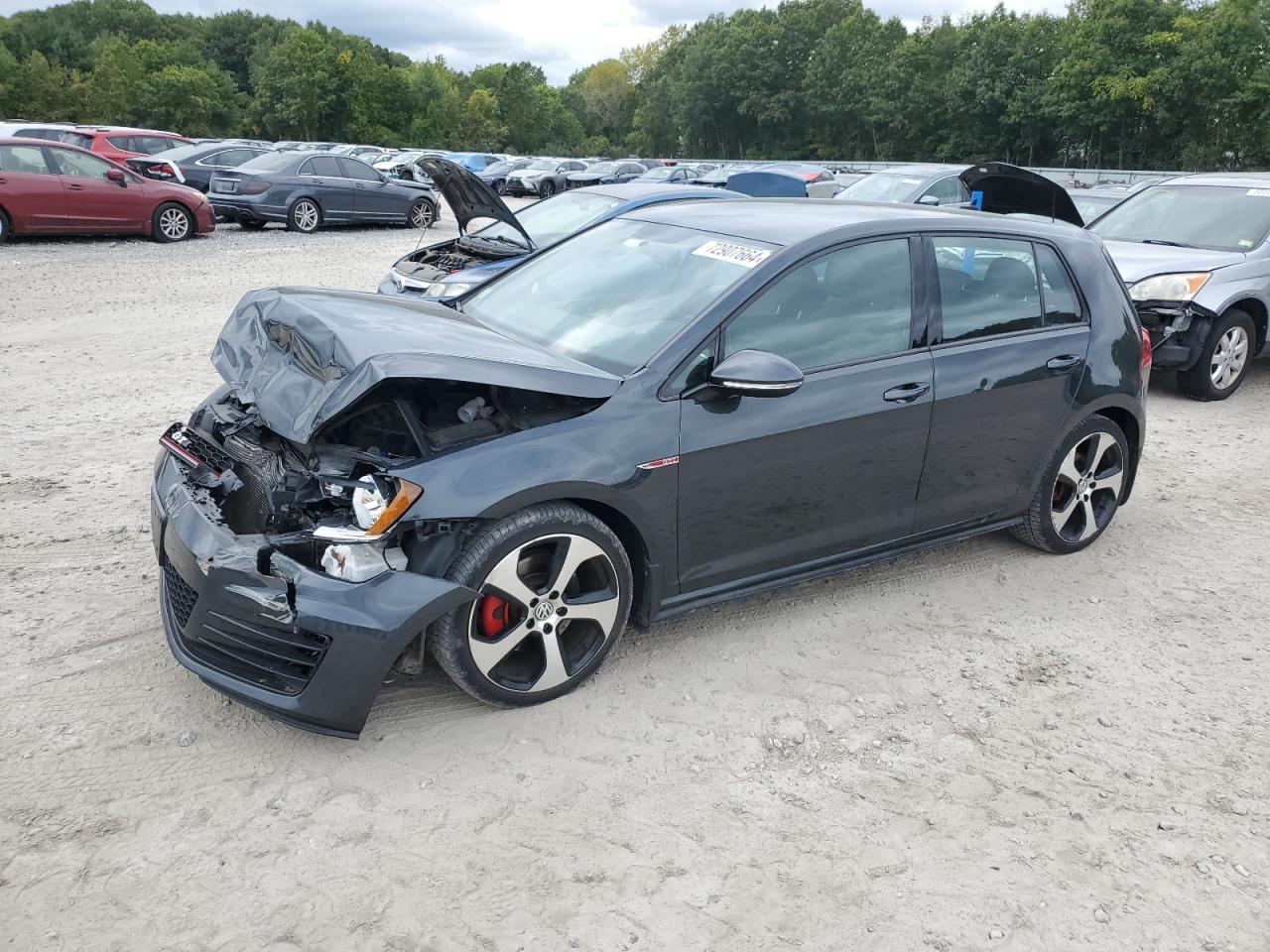 3VW5T7AU5HM056691 2017 VOLKSWAGEN GTI - Image 1