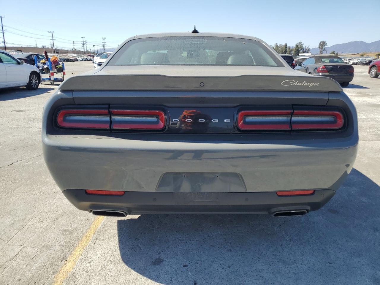 2018 Dodge Challenger Sxt VIN: 2C3CDZAG7JH183769 Lot: 70370824