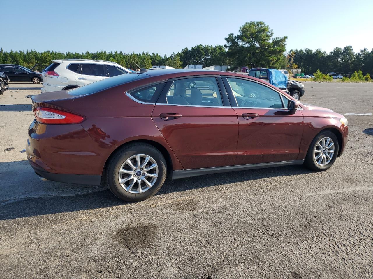 2015 Ford Fusion S VIN: 3FA6P0G73FR201818 Lot: 70607194