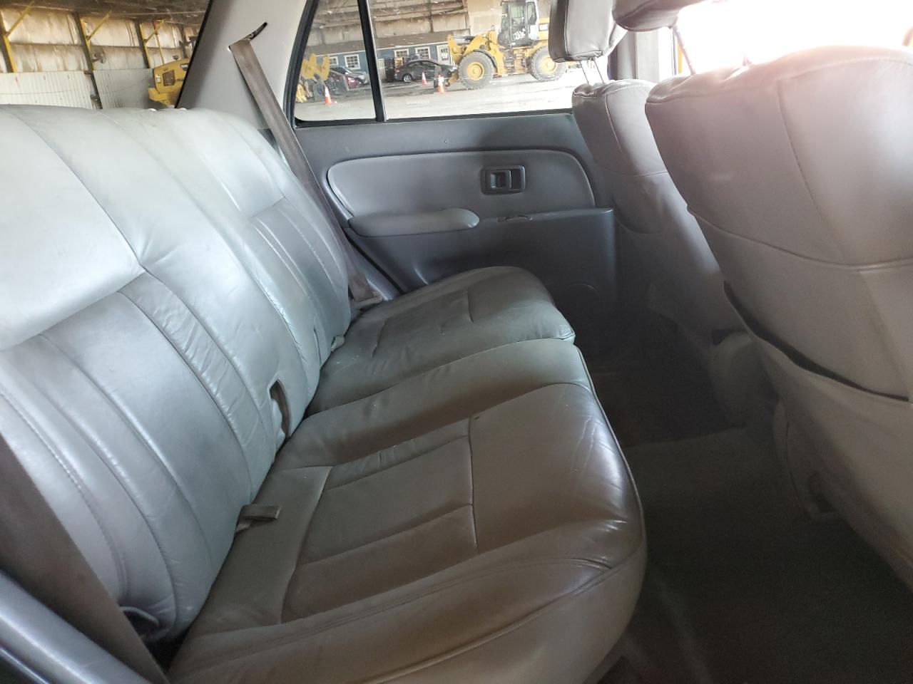 2001 Toyota 4Runner - Image 10