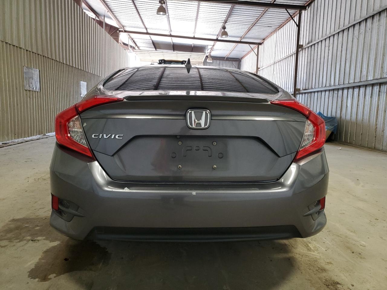 JHMFC1F33JX004625 2018 Honda Civic Ex