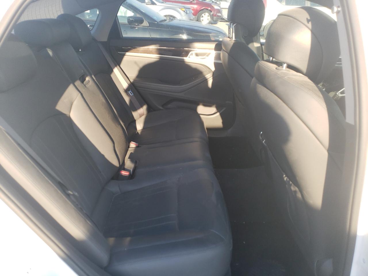 KMHGN4JE9JU235259 2018 Genesis G80 Base