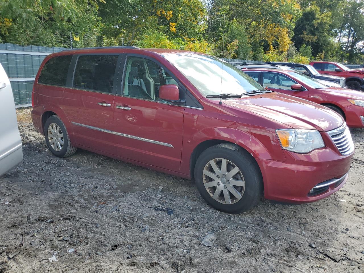 2015 Chrysler Town & Country - Image 4