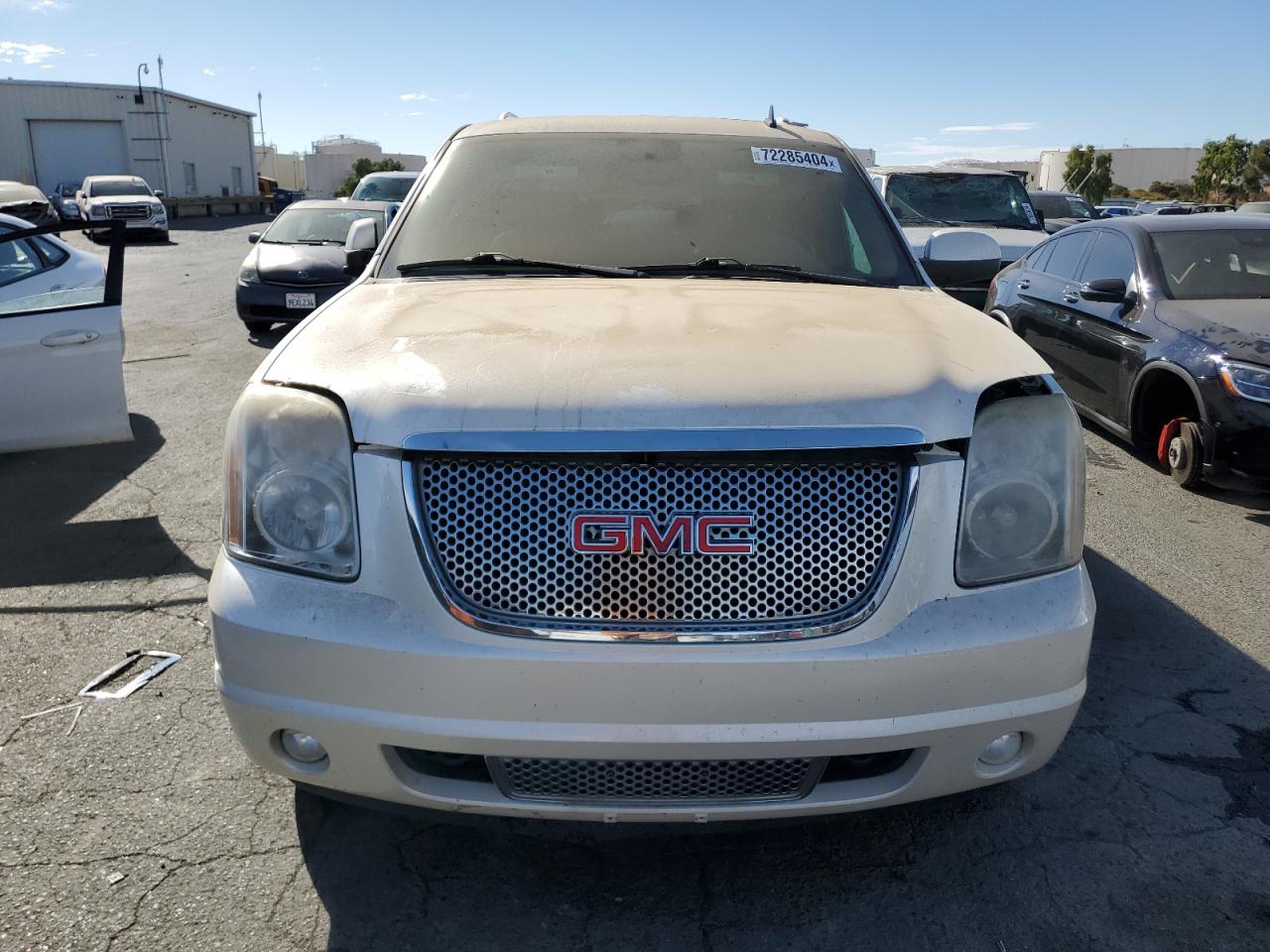 2009 GMC Yukon Denali VIN: 1GKFK03209R195063 Lot: 72285404