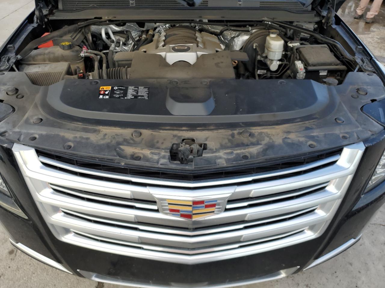 1GYS3DKJ5GR105128 2016 Cadillac Escalade Platinum