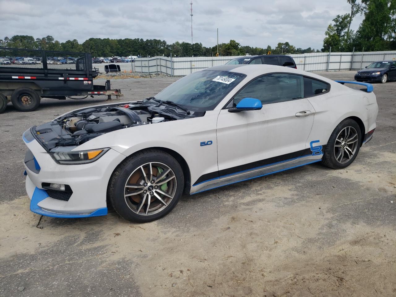 1FA6P8CF6F5305069 2015 FORD MUSTANG - Image 1