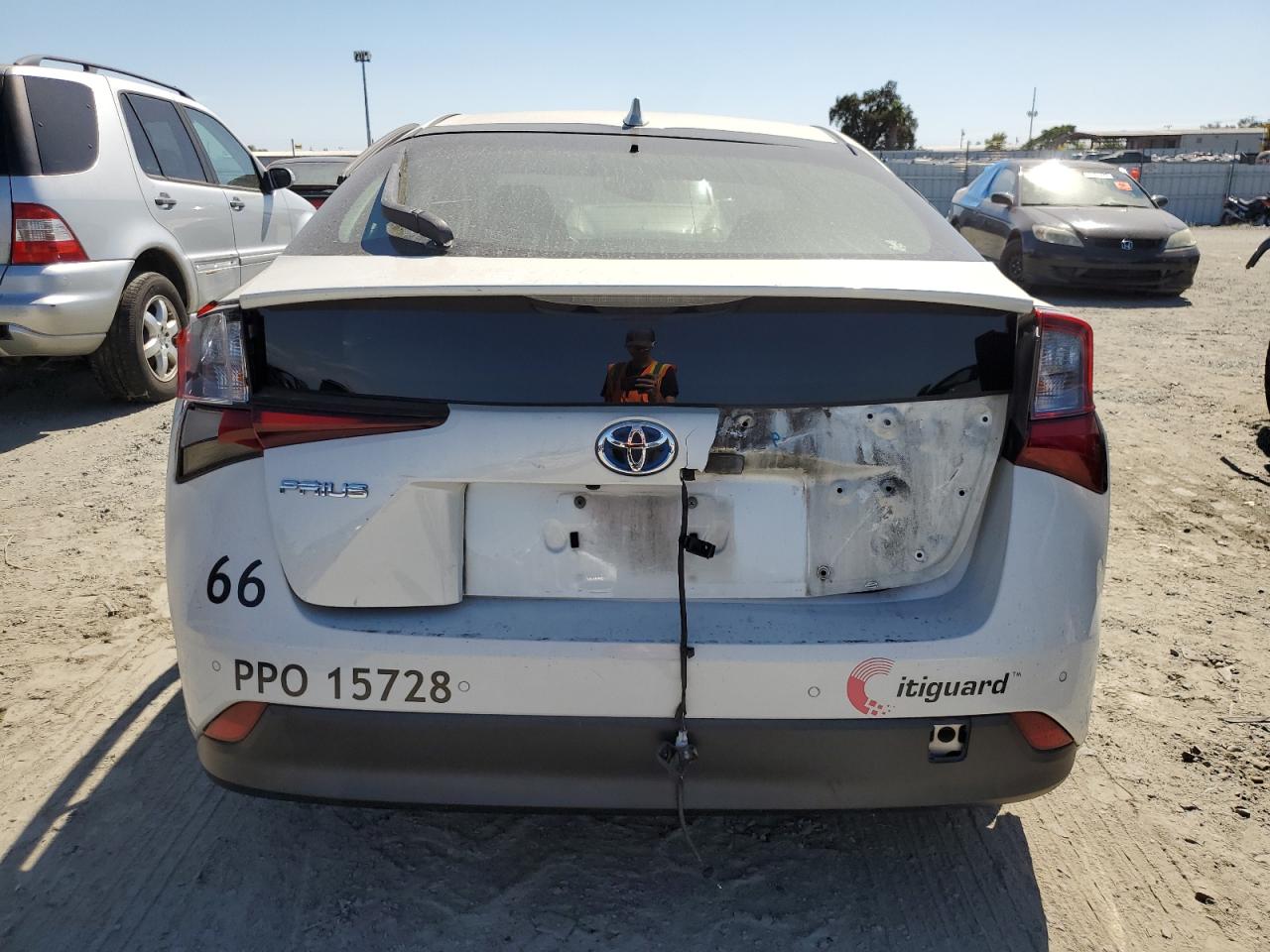 VIN JTDKARFU2K3092623 2019 TOYOTA PRIUS no.6