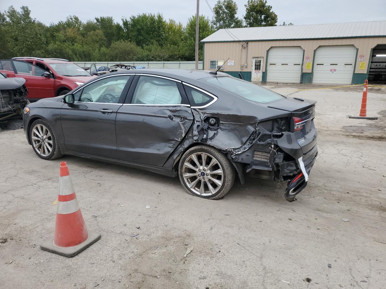 3FA6P0K93HR140109 2017 FORD FUSION - Image 2