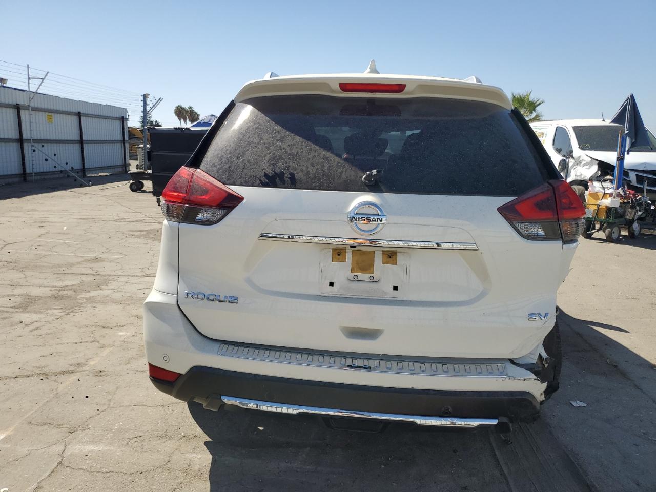 2019 Nissan Rogue S VIN: JN8AT2MT8KW266365 Lot: 73497324