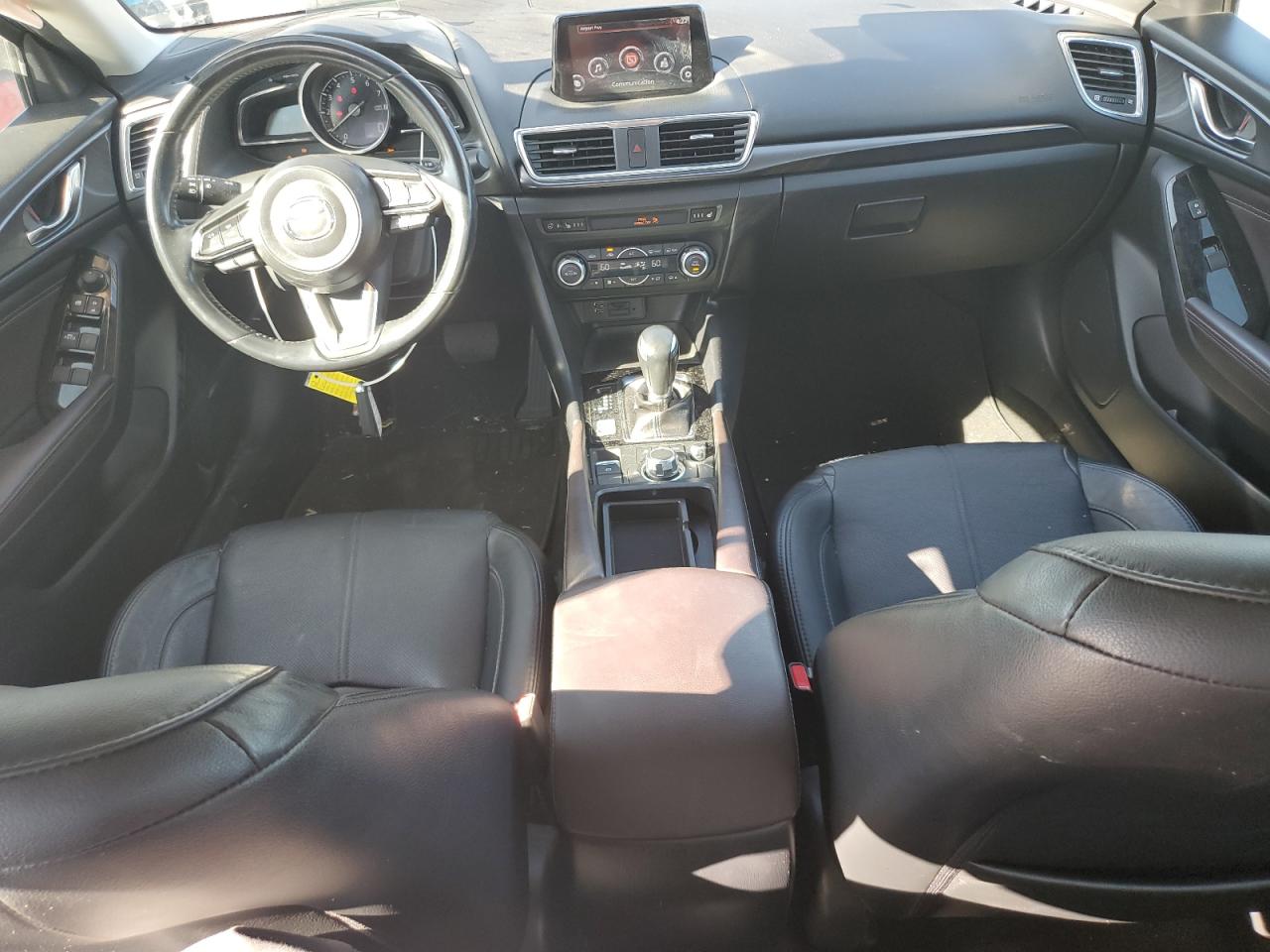 3MZBN1W36JM238268 2018 Mazda 3 Grand Touring