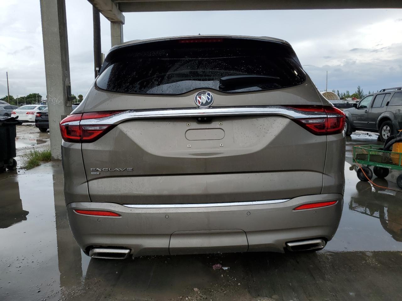 5GAEVCKW7LJ121537 2020 Buick Enclave Avenir