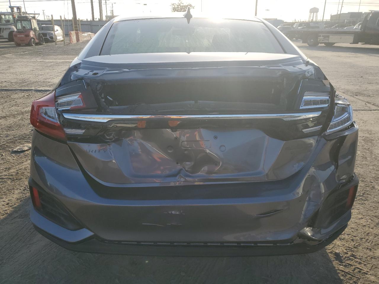 2018 Honda Clarity VIN: JHMZC5F11JC023751 Lot: 71806814