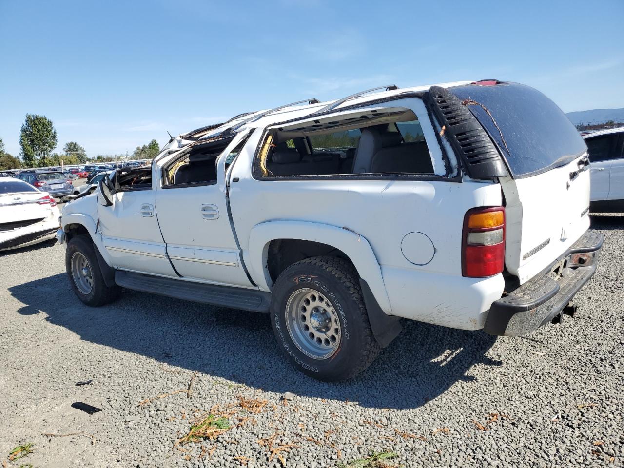 2003 Chevrolet Suburban - Image 2