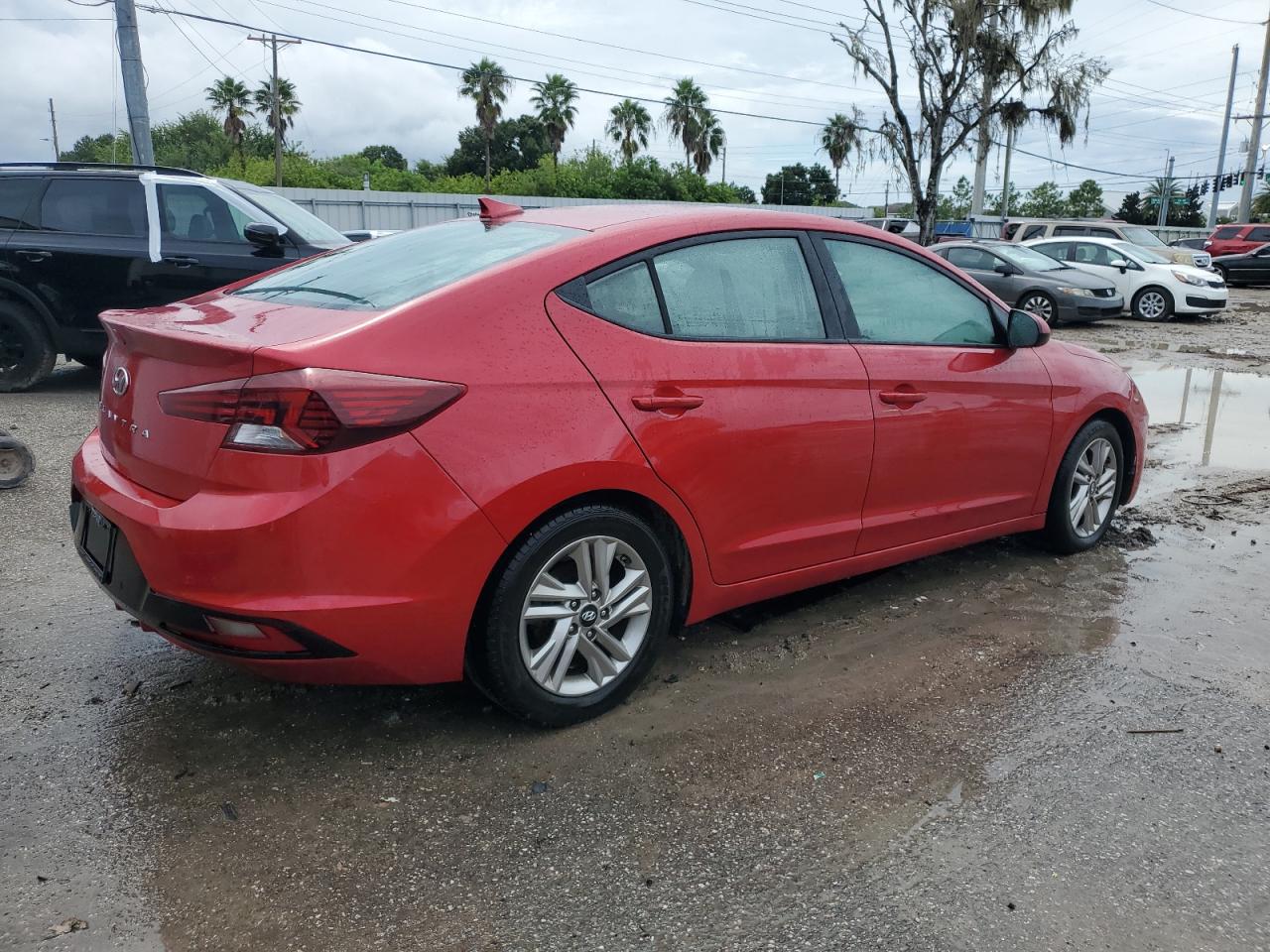 2020 Hyundai Elantra - Image 3