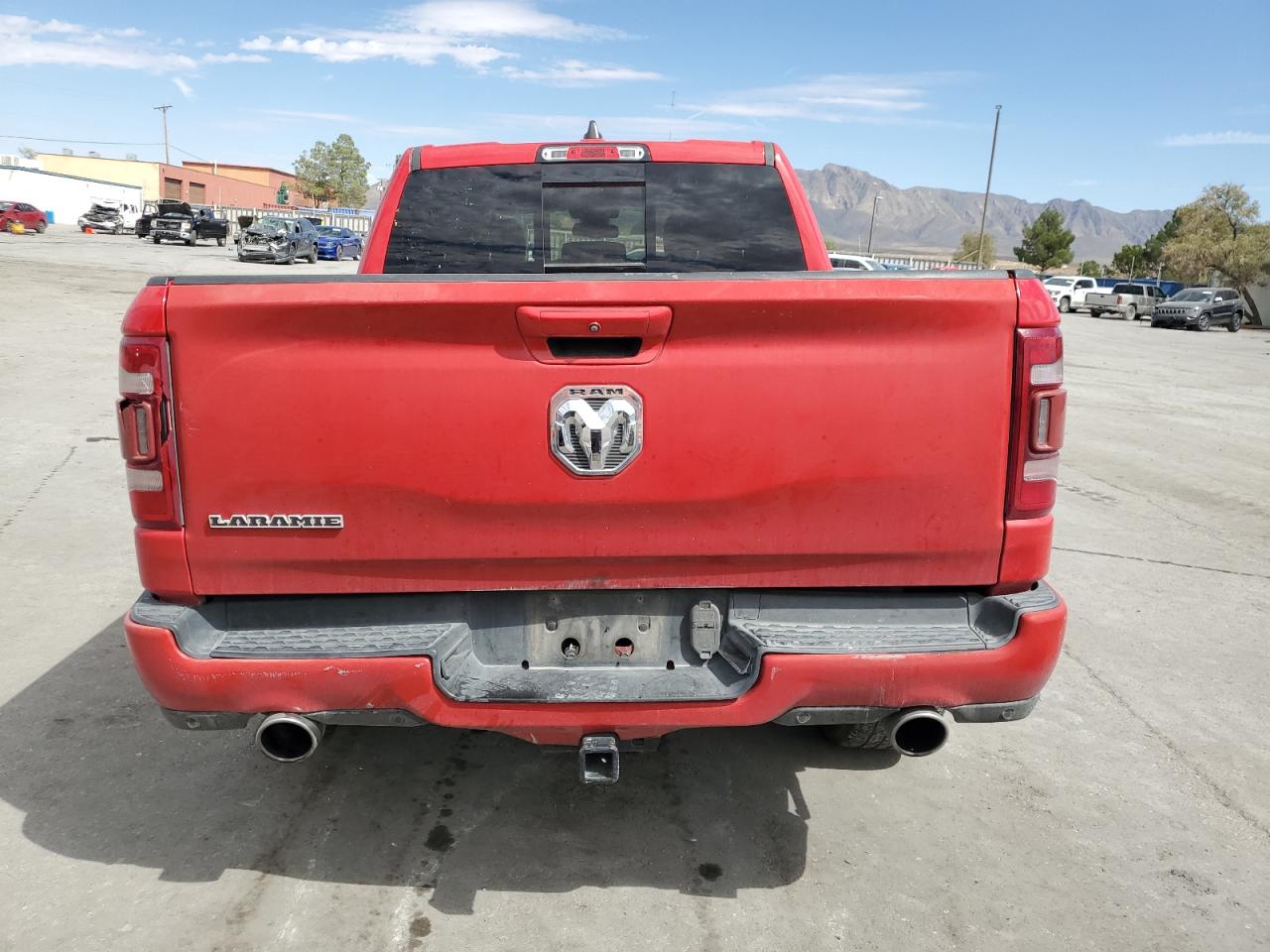 1C6RREJT2KN628318 2019 Ram 1500 Laramie