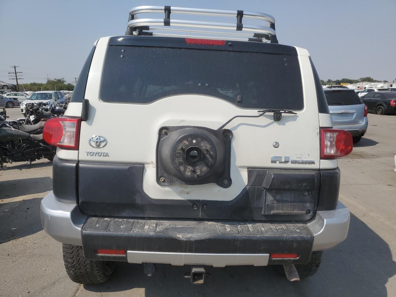 JTEBU4BF7AK078024 2010 Toyota Fj Cruiser