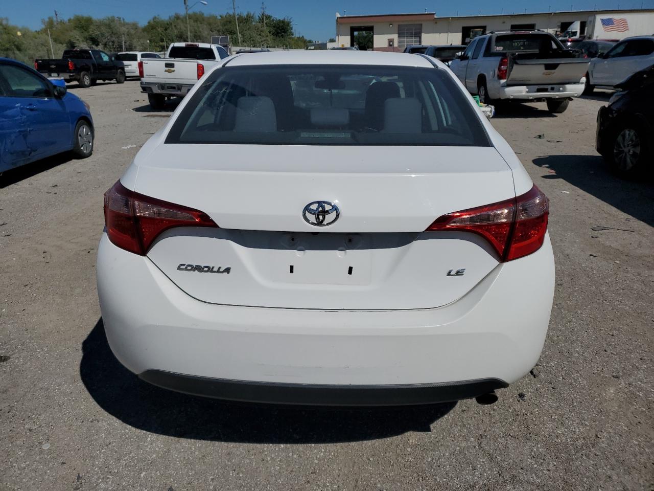 2018 Toyota Corolla L VIN: 2T1BURHE3JC087112 Lot: 69138724