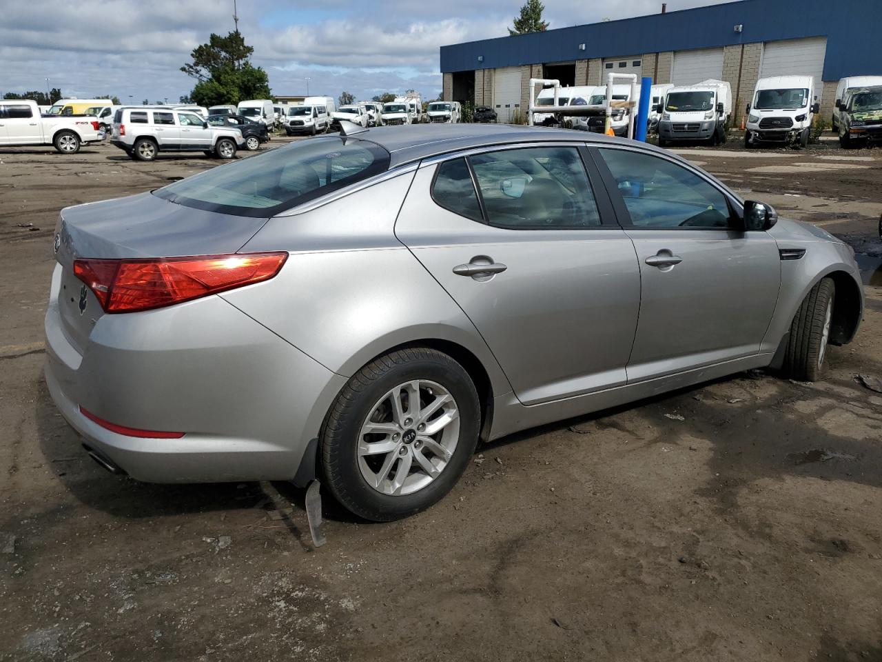2011 Kia Optima - Image 3
