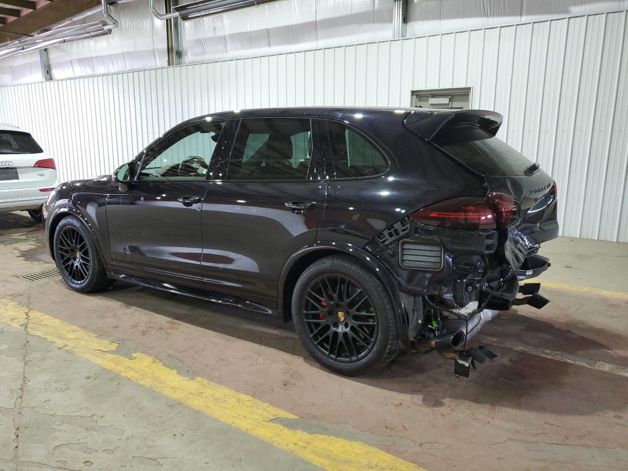 2016 Porsche Cayenne - Image 2