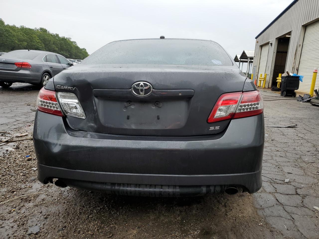 2010 Toyota Camry Base VIN: 4T1BF3EK2AU504400 Lot: 71281714