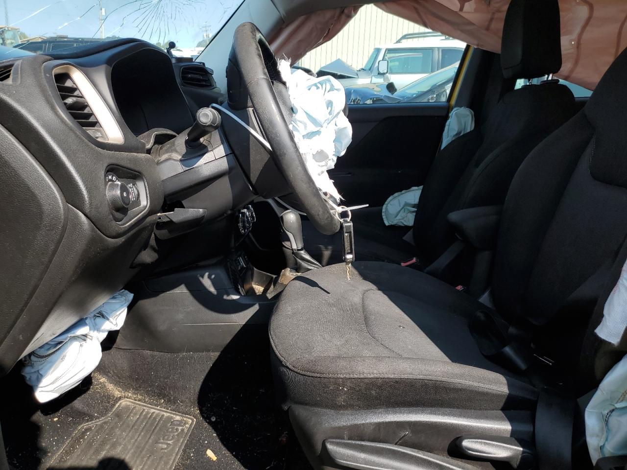 2015 Jeep Renegade - Image 7