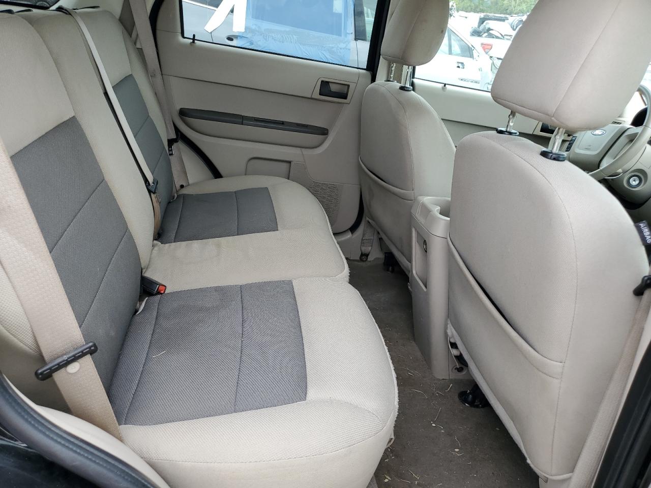 2008 Ford Escape - Image 11