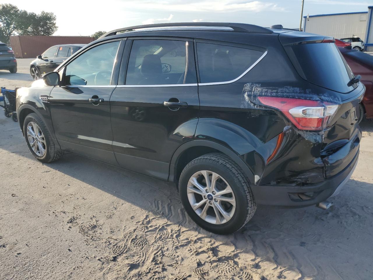 1FMCU9GD4HUC63316 2017 FORD ESCAPE - Image 2