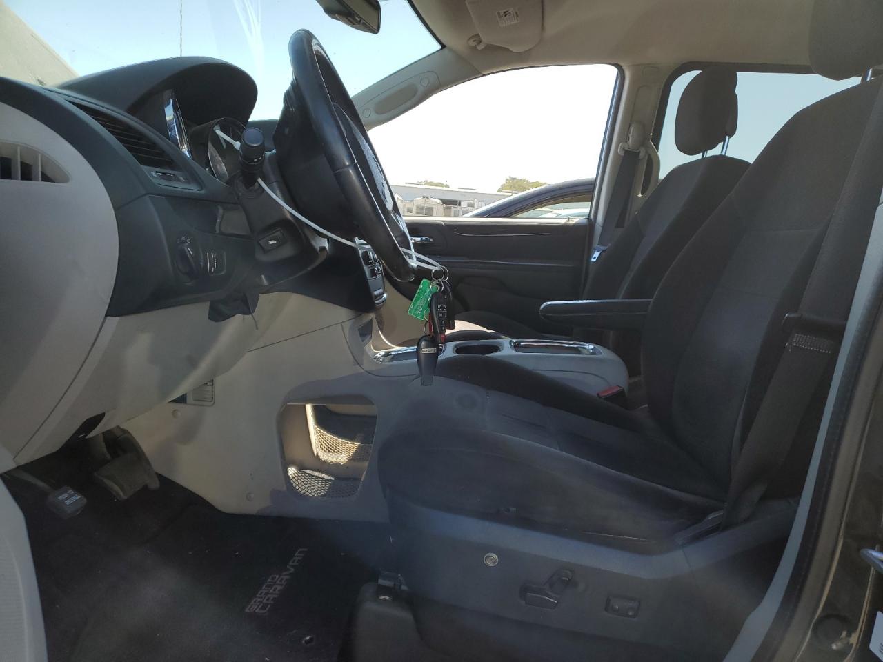 2012 Dodge Caravan - Image 7