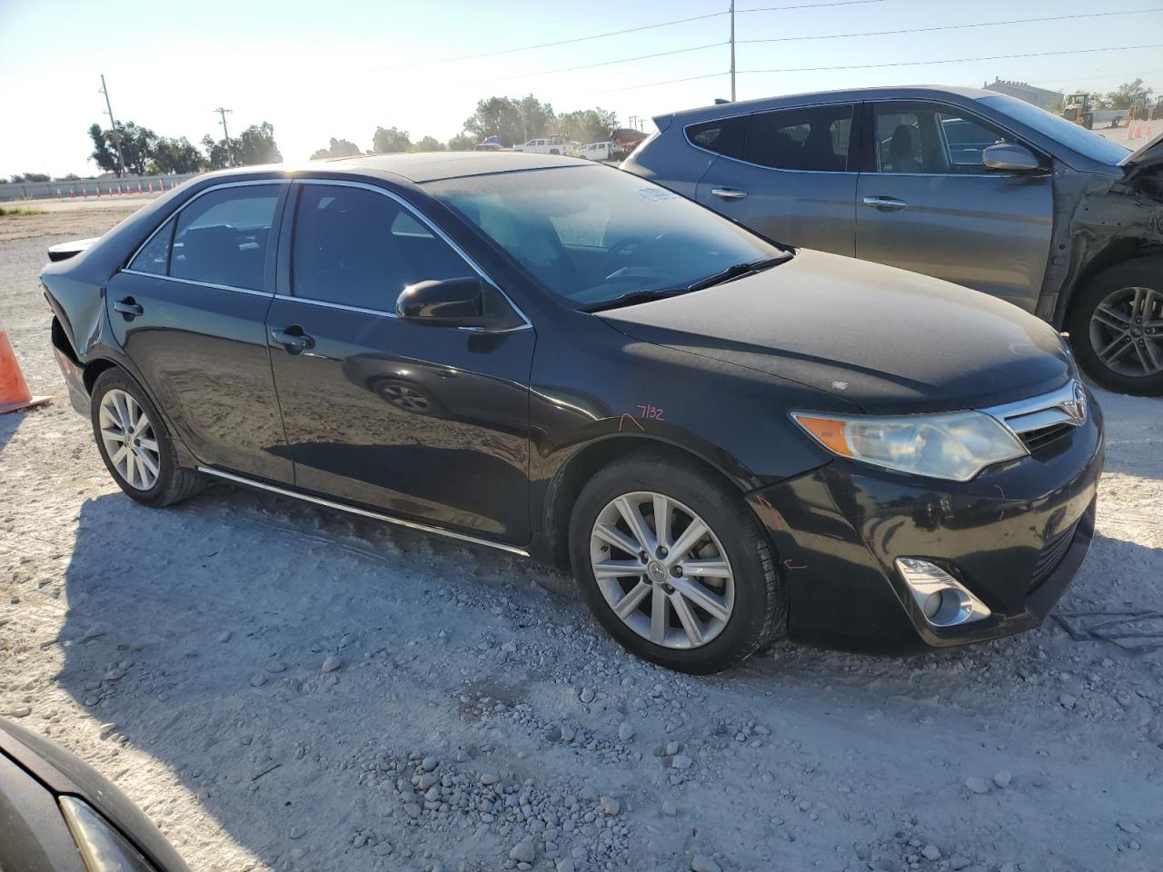 VIN 4T1BF1FK0EU864130 2014 TOYOTA CAMRY no.4