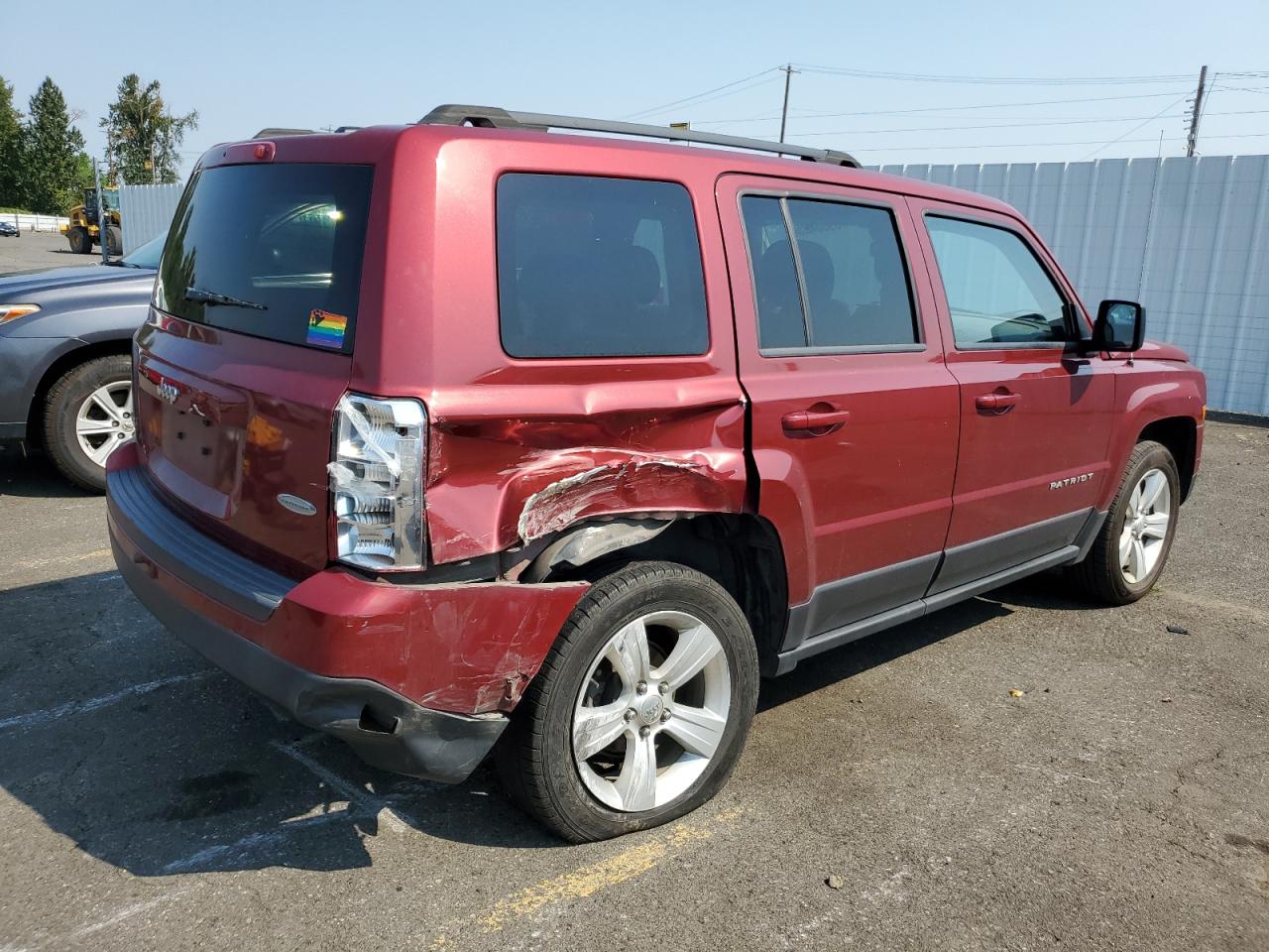 VIN 1C4NJRFB8ED744560 2014 JEEP PATRIOT no.3