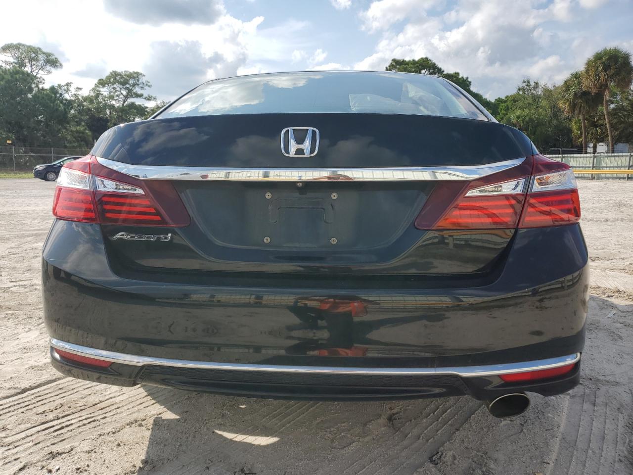 2016 Honda Accord Lx VIN: 1HGCR2F34GA238438 Lot: 71928984