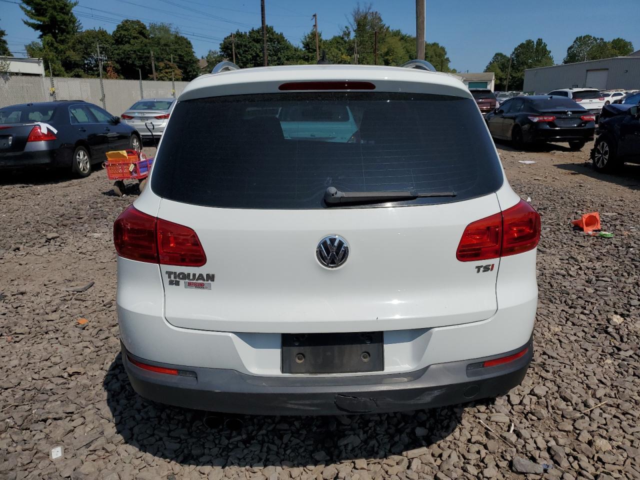 2016 Volkswagen Tiguan S VIN: WVGAV7AX7GW562068 Lot: 69411974