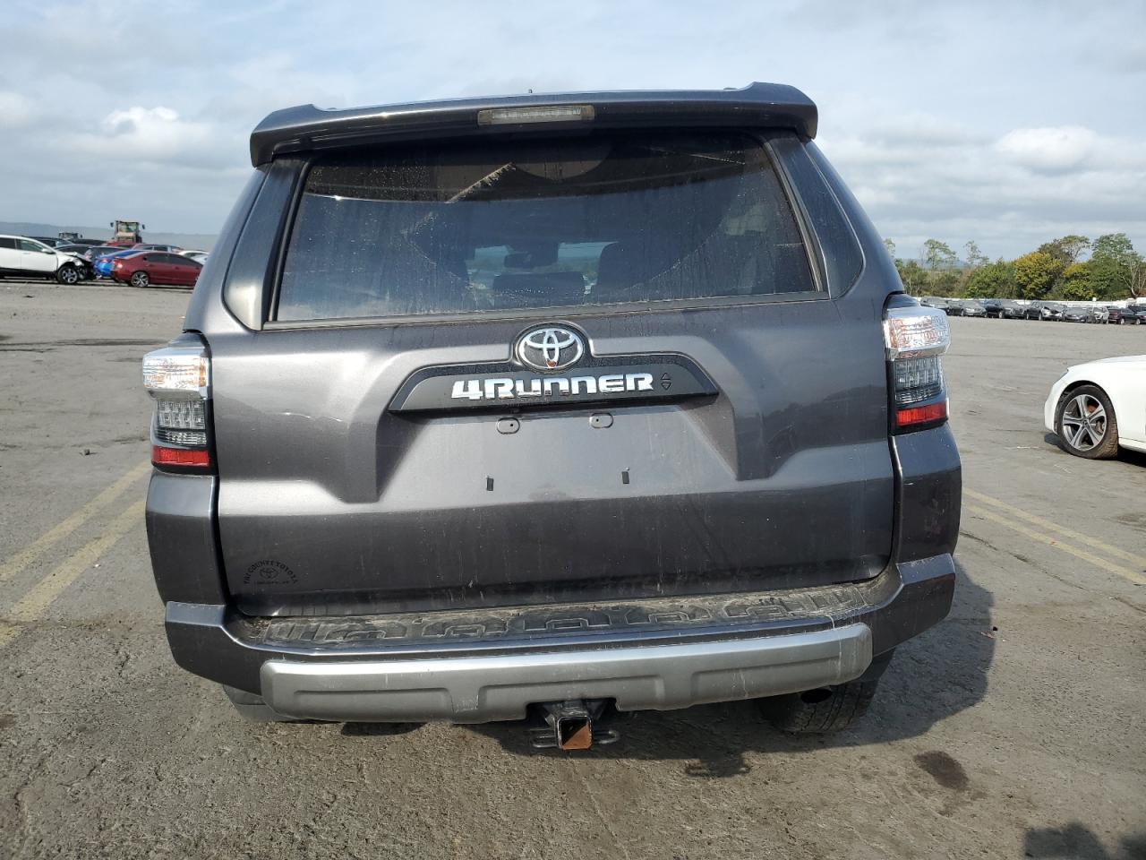 2020 Toyota 4Runner Sr5/Sr5 Premium VIN: JTEBU5JR7L5761893 Lot: 71982744