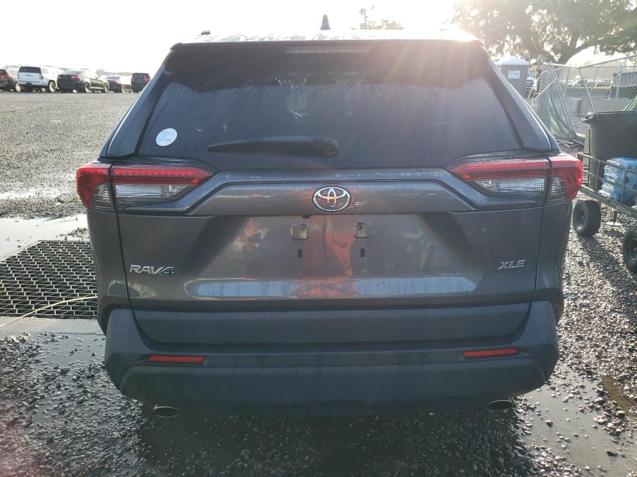 JTMW1RFV7KJ014134 2019 Toyota Rav4 Xle